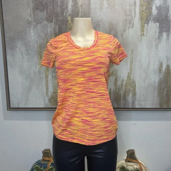 Pair-Combo of a Red Grapic "His Love Never Fails" and an Orange T-shirt - Picture 5 of 5